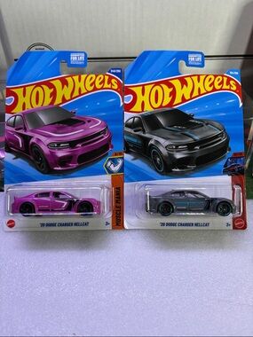 Hot wheels '20 Dodge Charger Hellcat Toy Car - Pink and Gray (2-Pack)